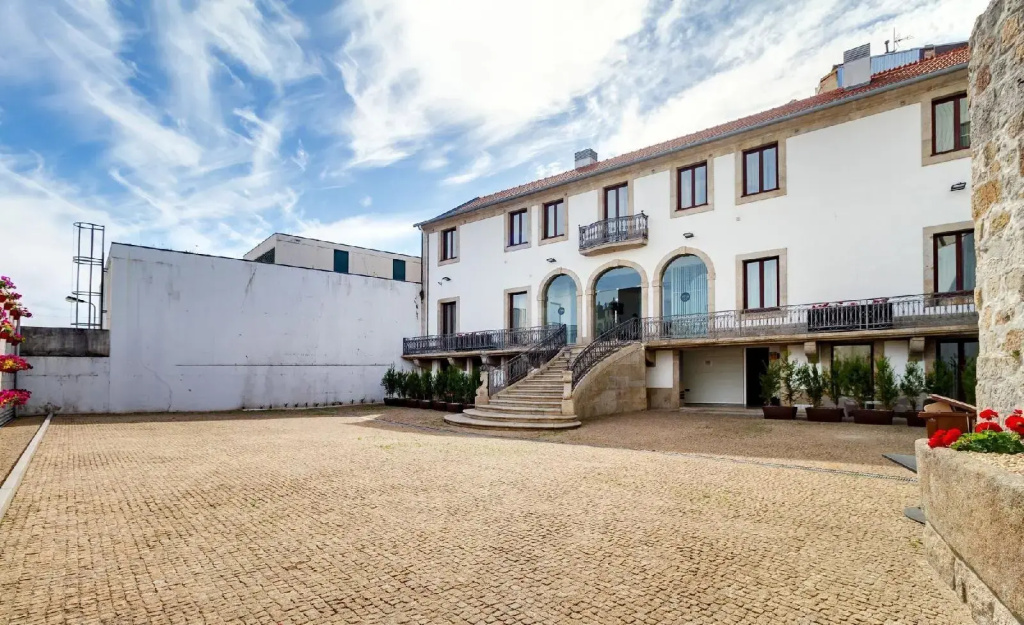 Oca Vitoria Village