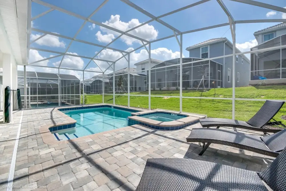 9020 Stinger Drive
