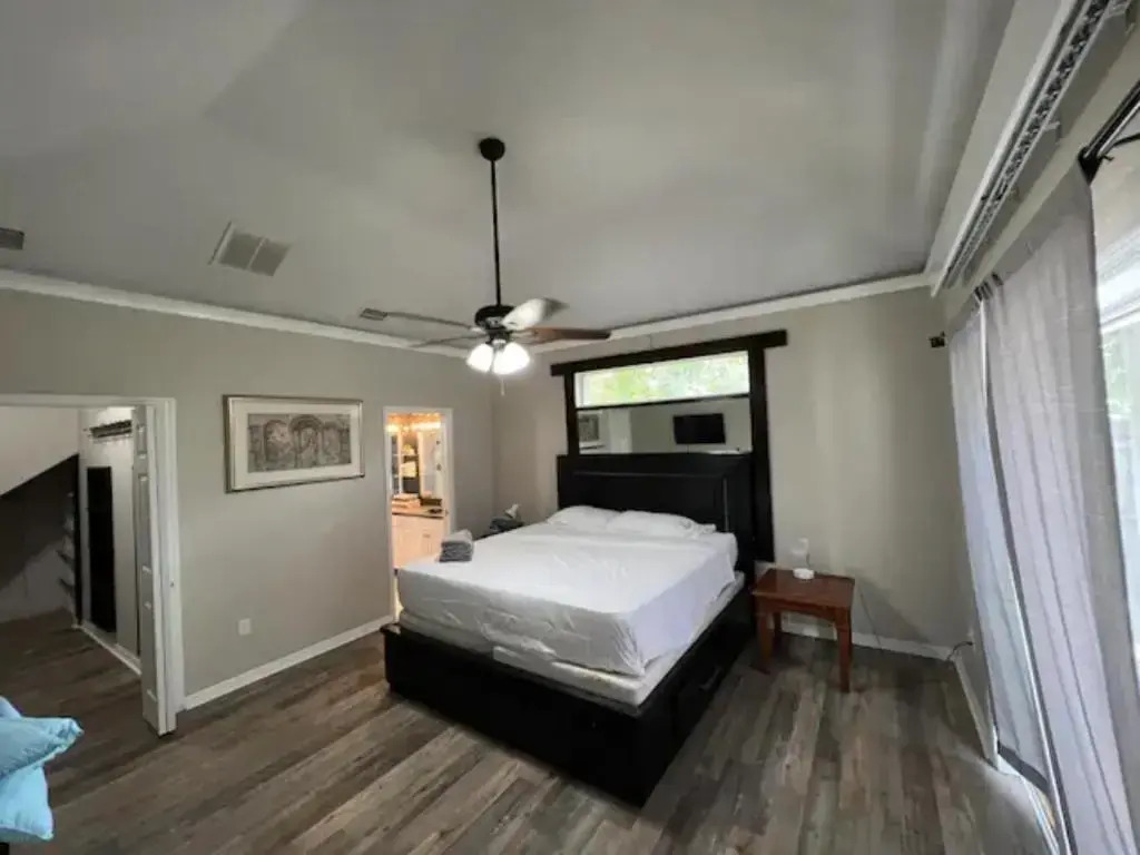 Palm Paradise with Heated Saltwater Pool - 10 min to the Beach