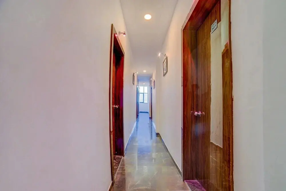 Royal Imperio By OYO Rooms