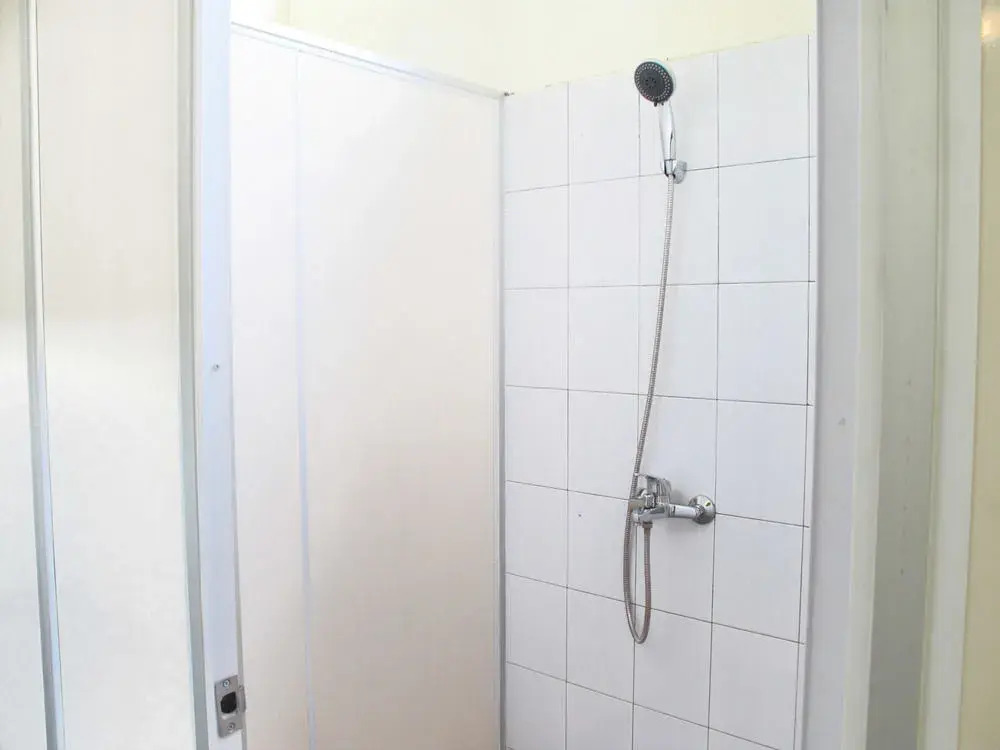 KAMAR KAMAR - Backpacker