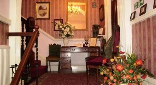 The Knoll Guesthouse