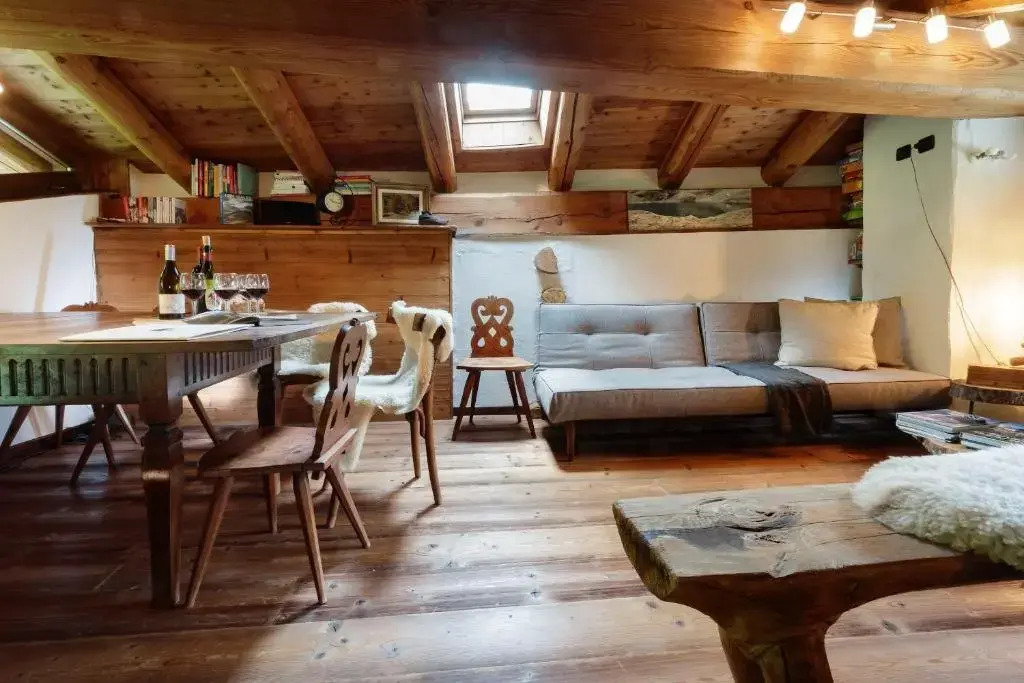 HelloChalet - Chalet da MiRo - Sunny terraces with stunning Matterhorn views, reachable on foot only