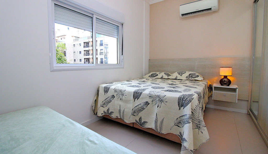 1071   Apartamento Com 2 Suítes Na Praia De Bombinhas