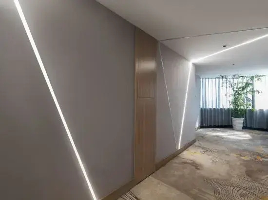 Linhai Huaxuan Hotel (Duqiao Baolong Square Branch)