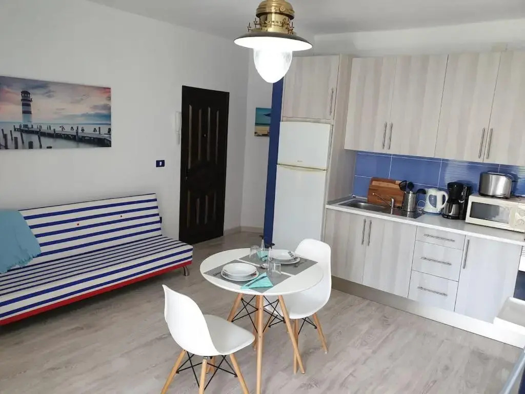 Casa Azul only 200 meters to the beach, free wifi, balcony