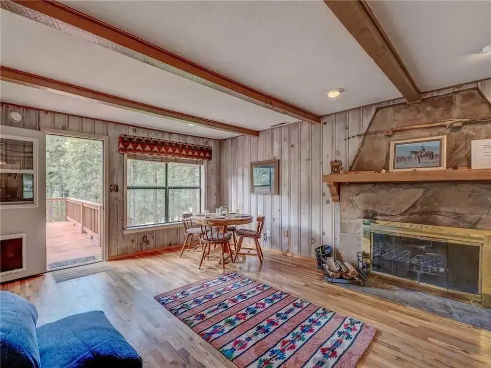 Schaffer Scherenity - One Bedroom Cabin with Hot Tub