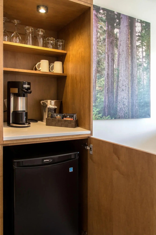 Sproat Lake Landing Resort