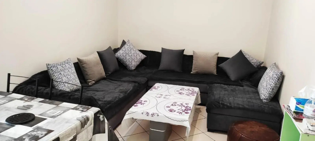 Bright whole apartment 500 meters from the center