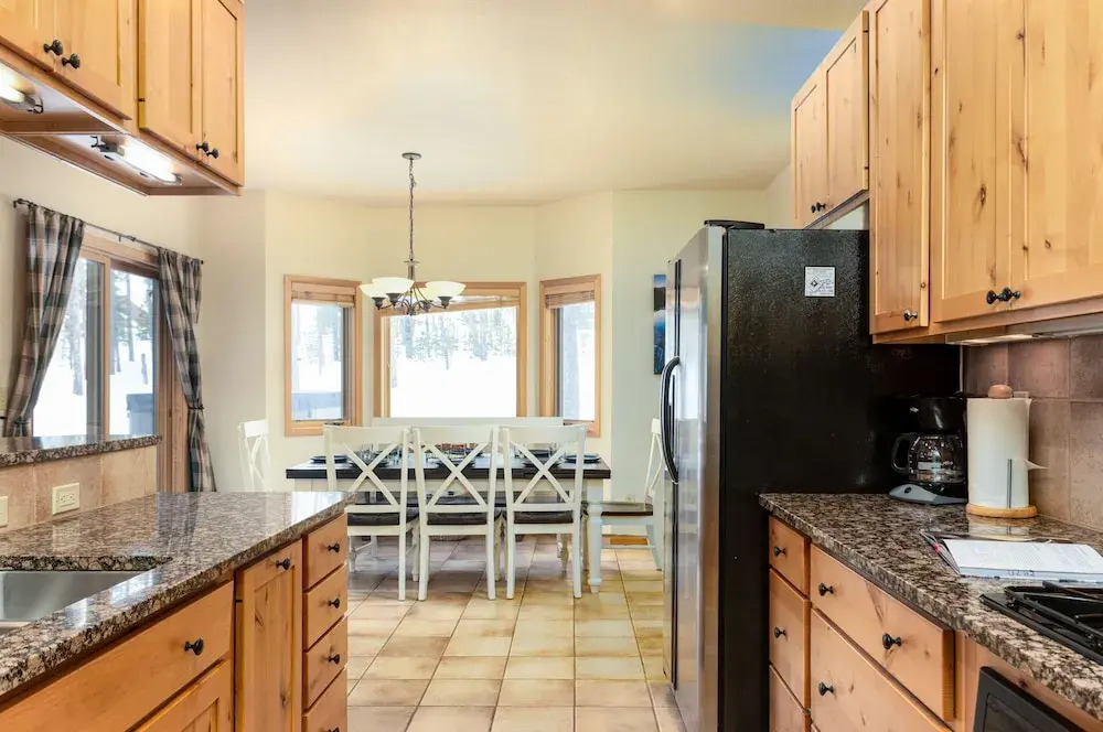 New Listing! Spacious W/ Private Hot Tub 6 Bedroom Home