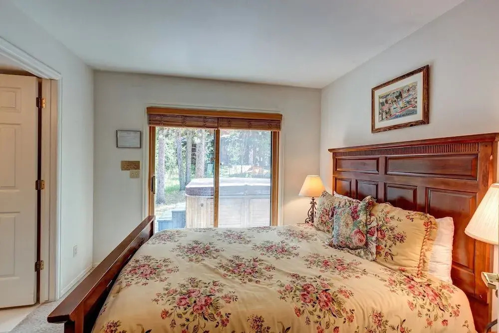 Pine Creek Townhome: Location Value