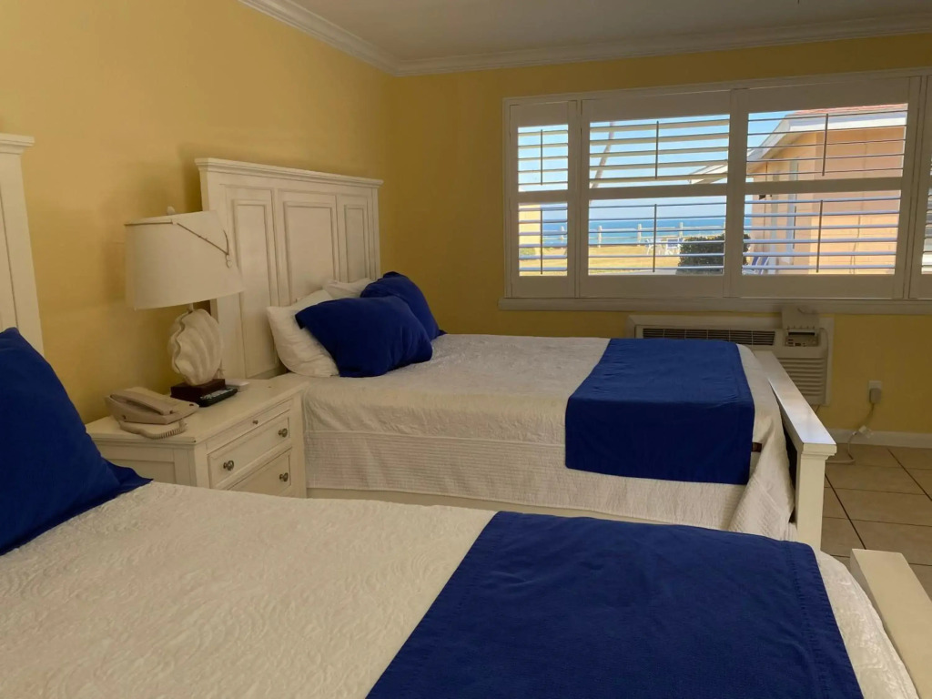 Coral Sands Inn