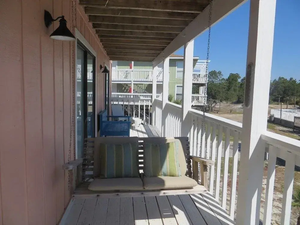 Romar Village 112 - 2 Br condo by RedAwning