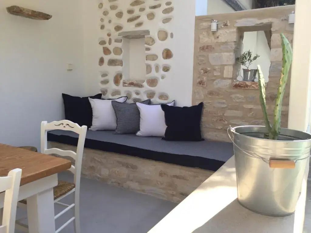 Modern House near Parikia with 3 bedrooms & 2 bath