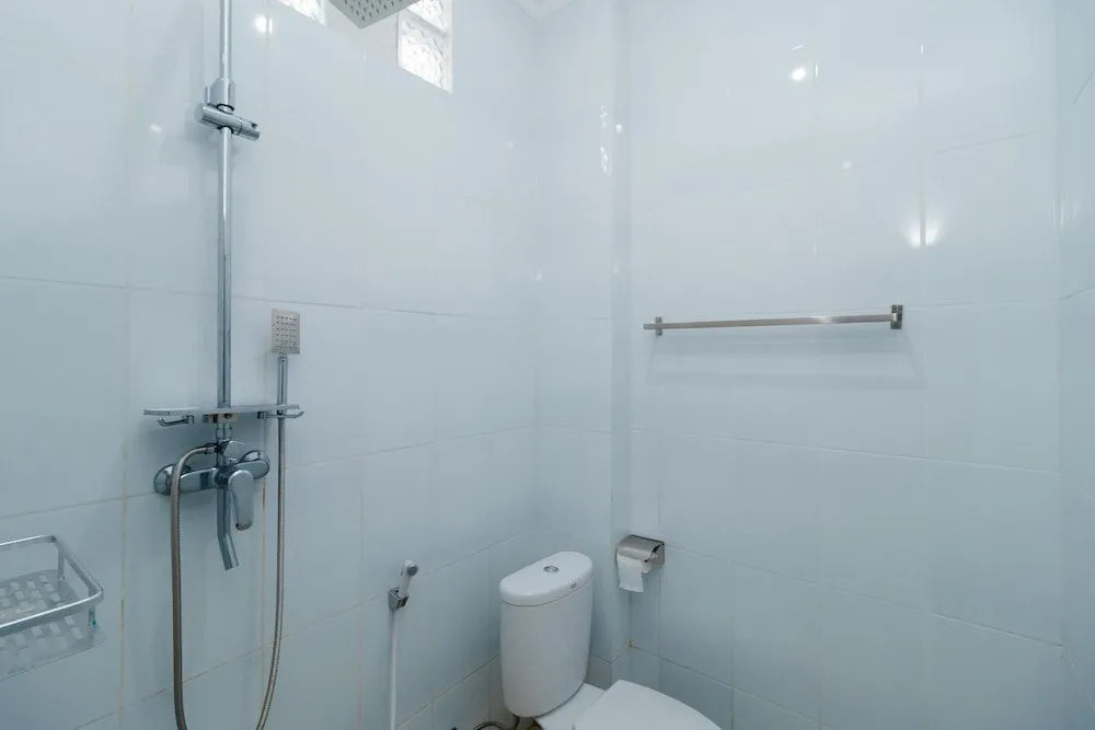 RedDoorz near Exit Toll Sirkuit Sentul