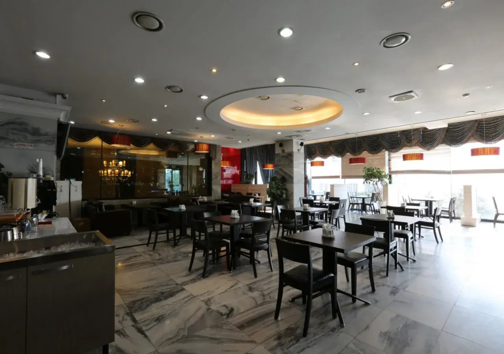 Metro Tourist Hotel