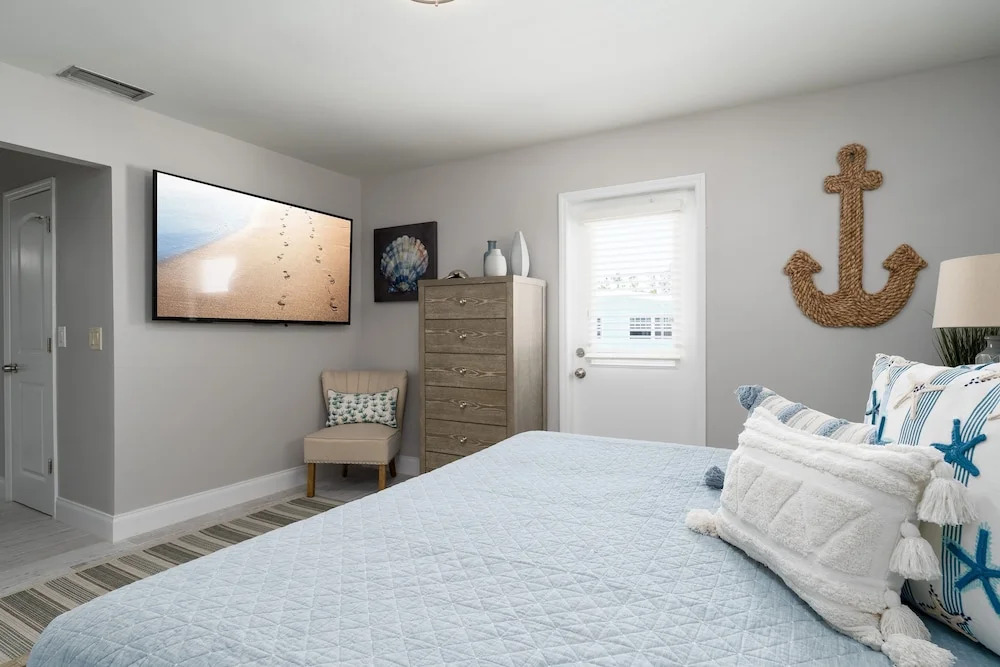 Shells N Sunshine! Getaway Destination Just Minutes from the White Sandy Beaches of Fort Myers! home