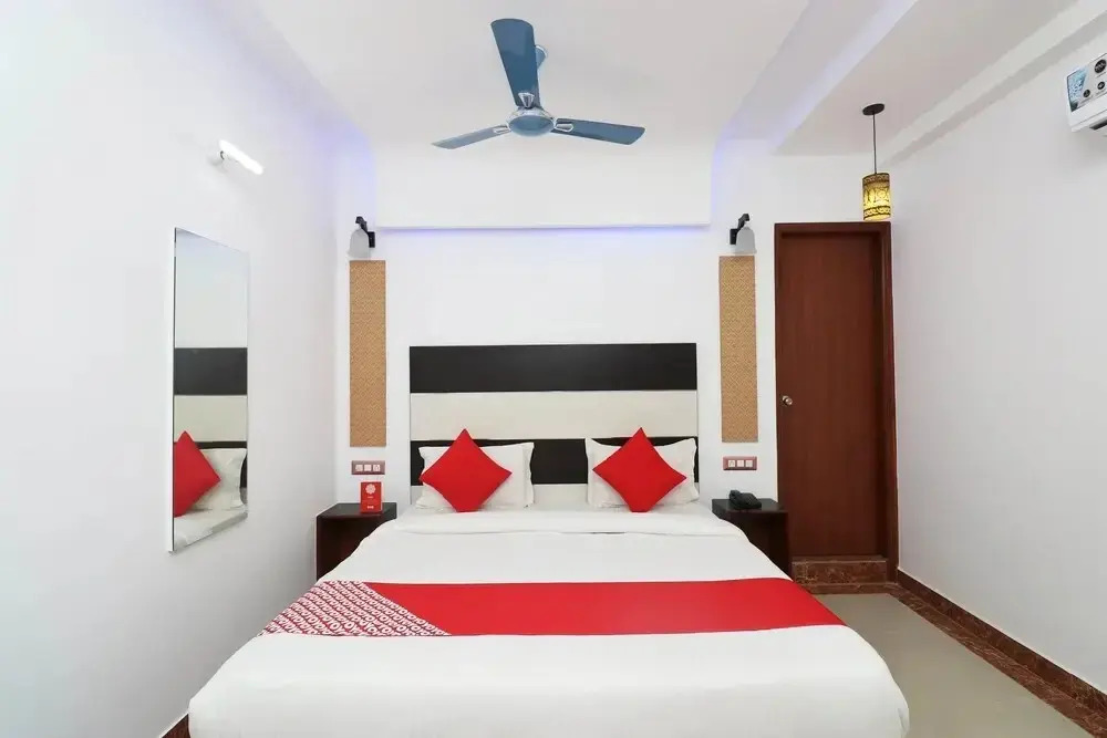 D Comfort Residency by OYO Rooms