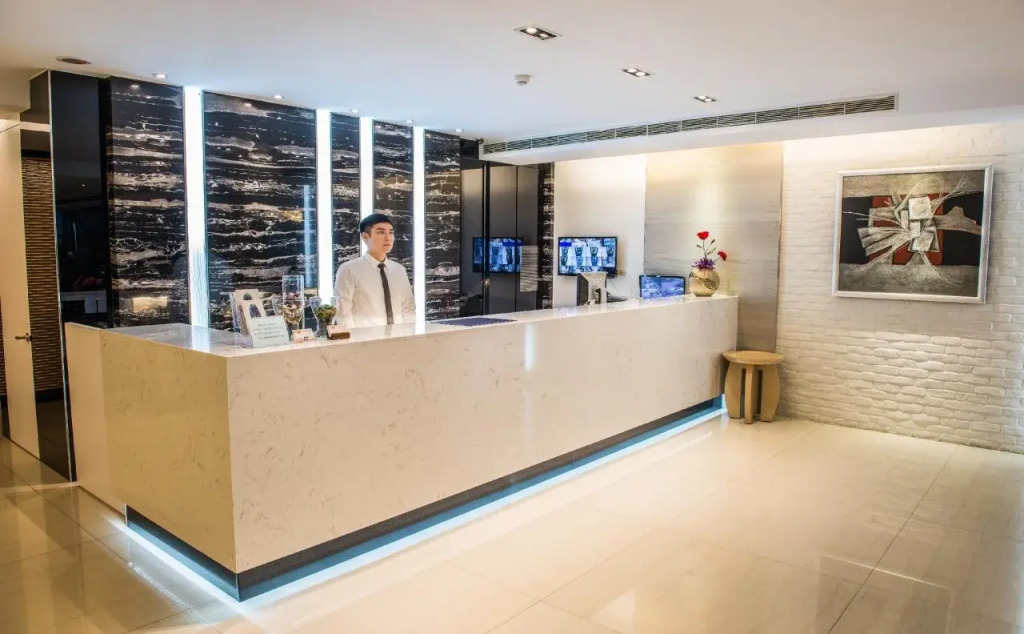 Golden Stone Hotel
