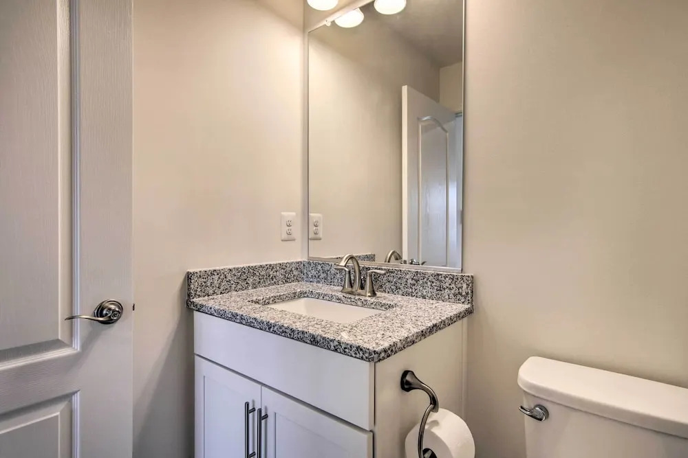 5 Mi to Beach & Pool Access: Bishop's Landing Home