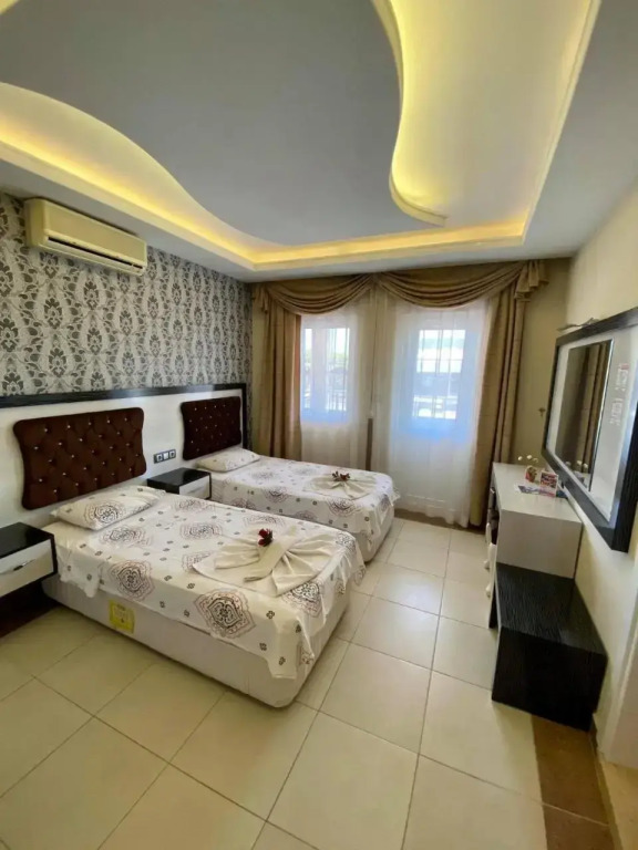 Yalcin Hotel & Villas