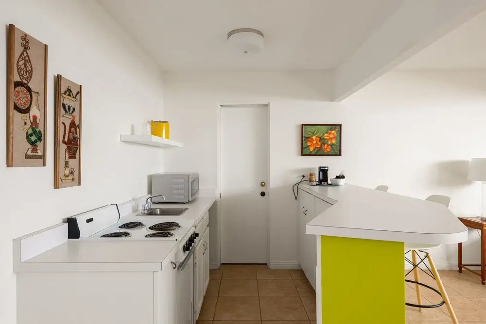 Monkey Tree Hotel 2 by Avantstay Stylish Hotel in Palm Springs w/ Pool!