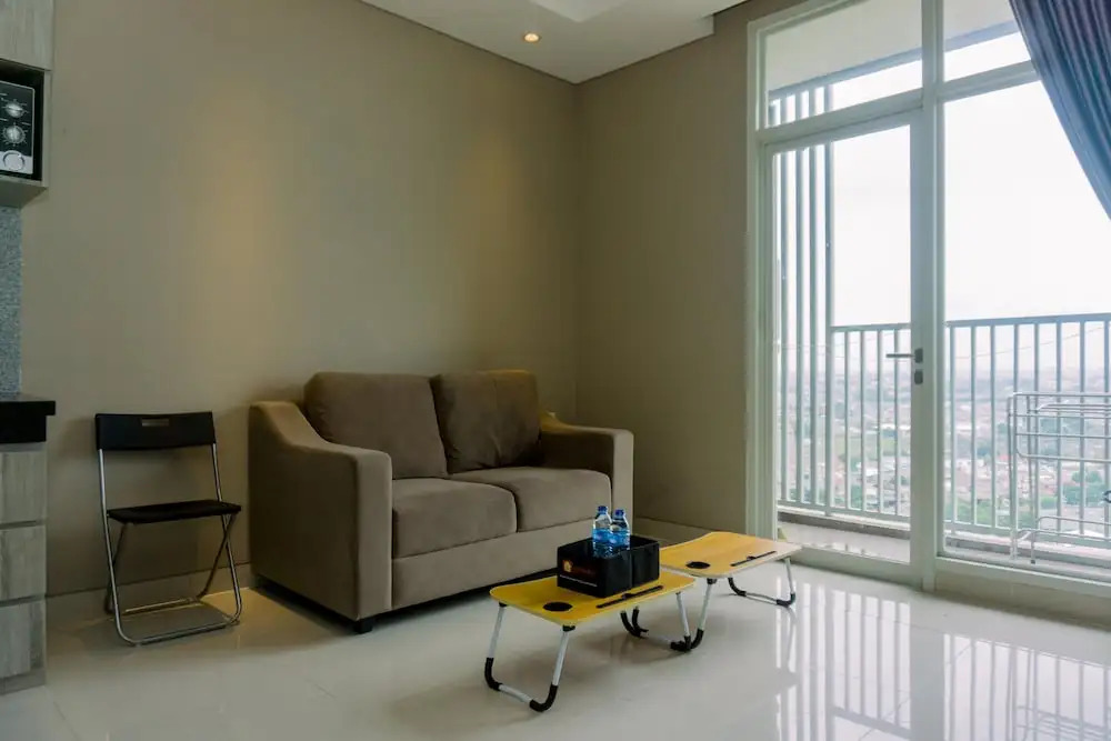 Modern Look 1Br At 22Nd Floor Ciputra International Apartment