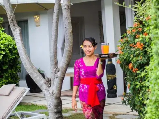 Best Location, 9 Bedr Pool Villa, Close To Beach
