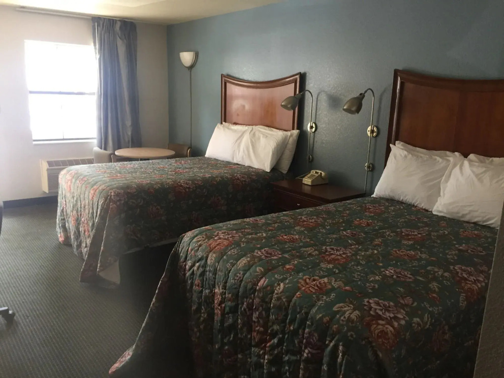 Sunset Inn