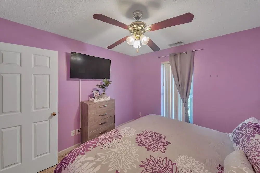 Charming Comfortable Memphis Getaway 3 Bedroom Home by Redawning
