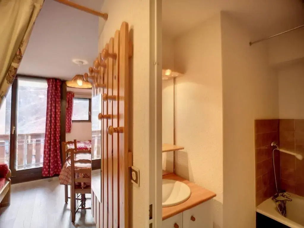 Appartement Les Menuires, 2 pièces, 4 personnes - FR-1-178-100