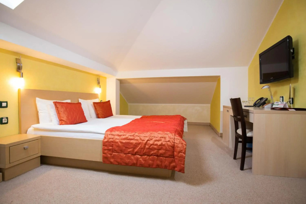 Euro Garni Hotel