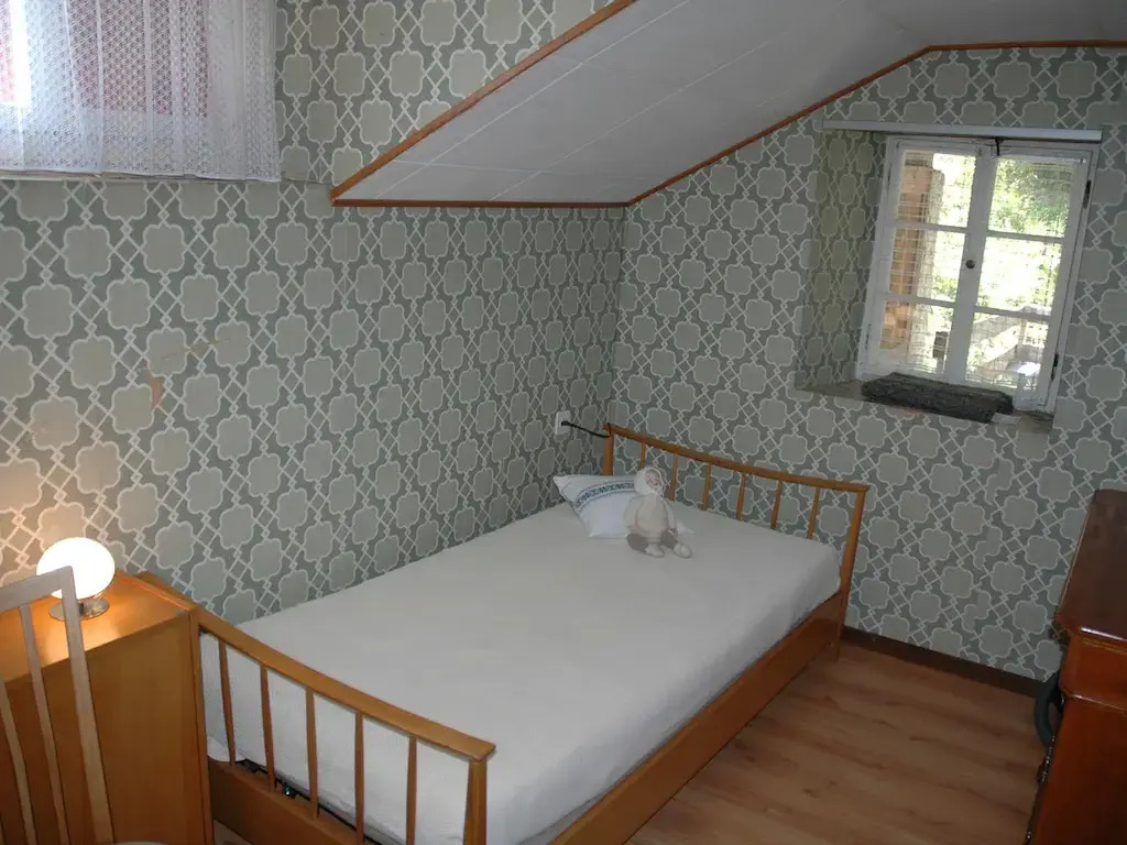 Charming Chalet Near Trails