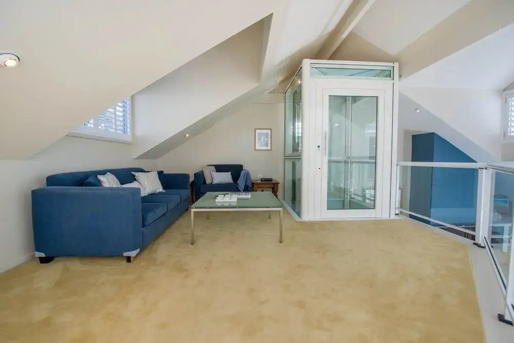 Waterfront Wonderland 41 Foreshore Dr stunning house with a lift linen Wi Fi and ducted air conditioning