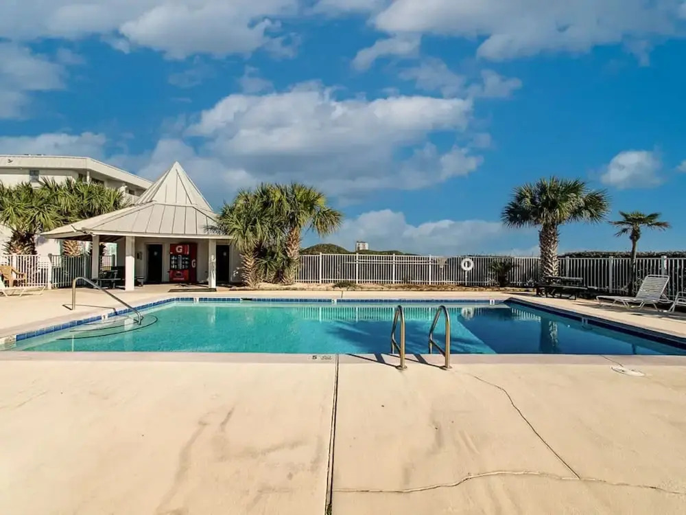 Good Vibes - The Affordable Beach Vacay