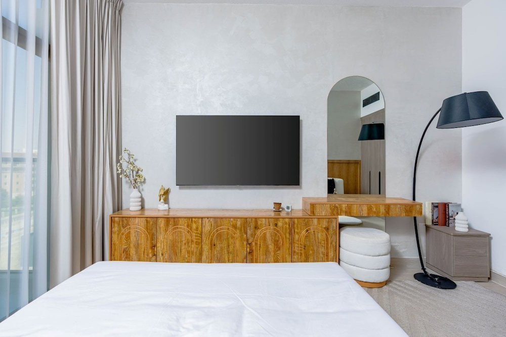 Nasma Luxury Stays - Laya Heights