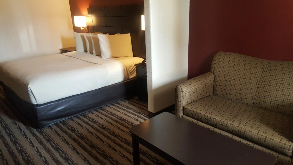 Red Roof Inn & Suites Houston   Humble/IAH Airport