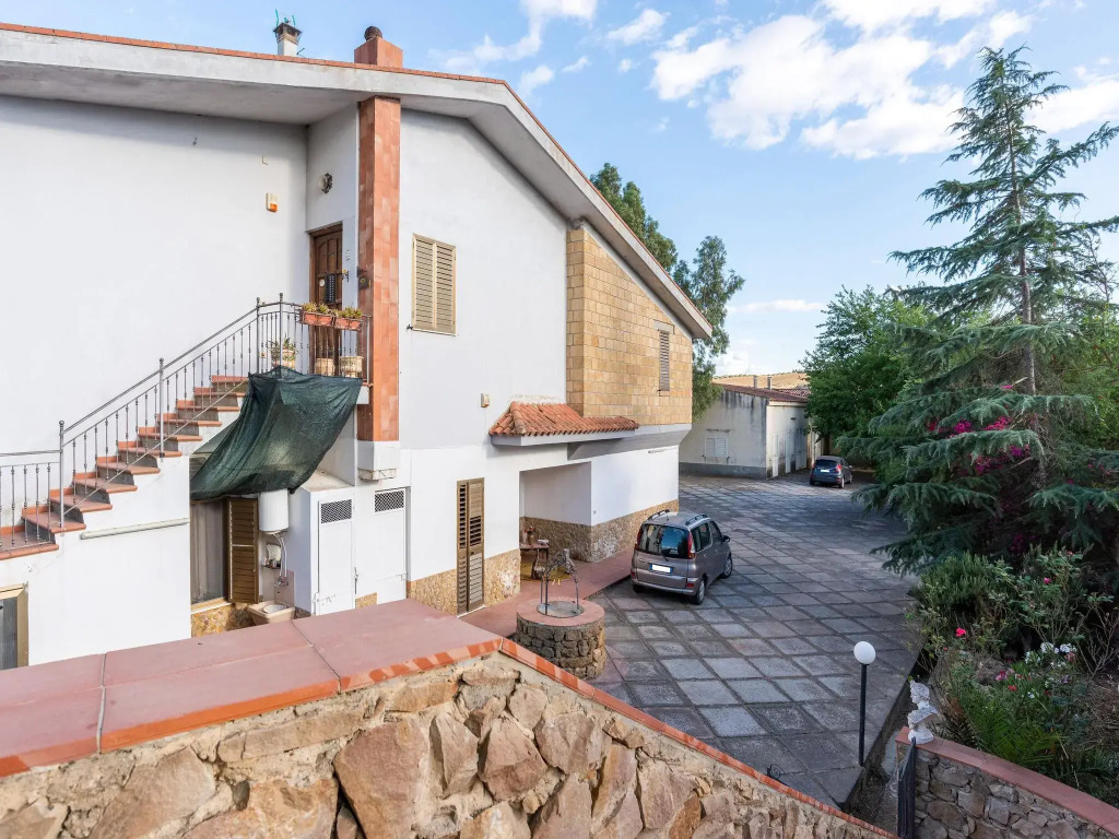 Alluring holiday home in Assoro with private pool