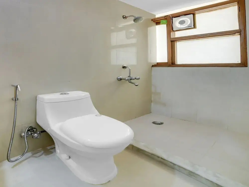 Oyo 14730 Shiv Shakti Residency