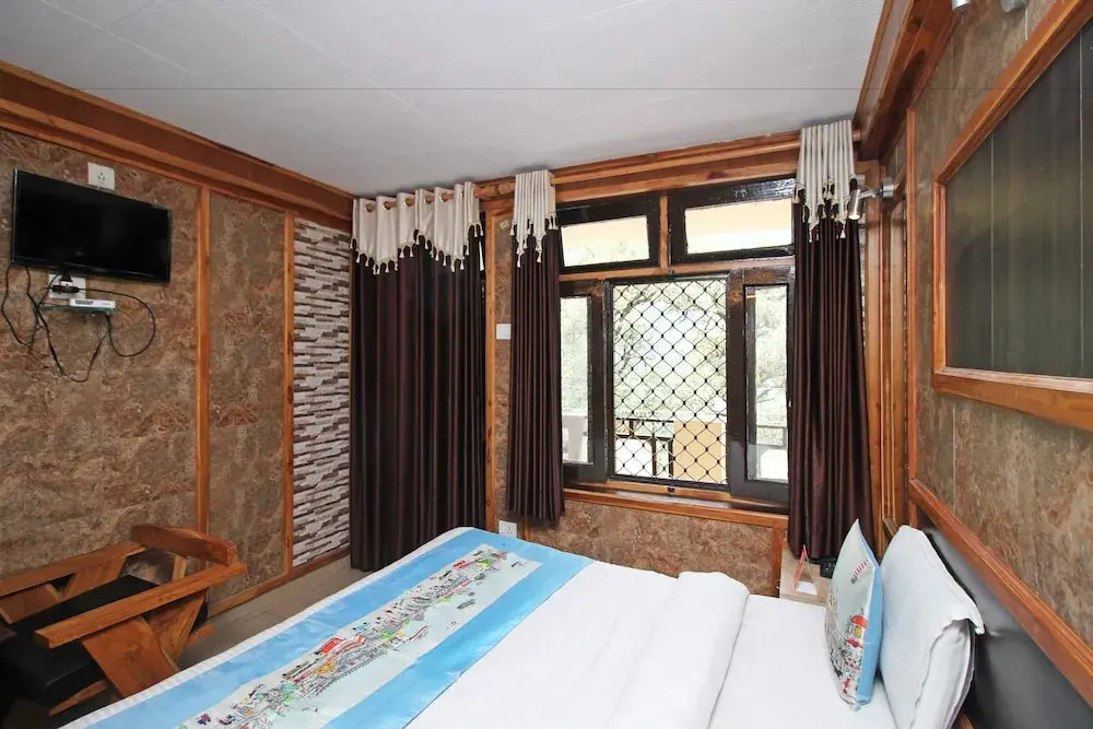 OYO 4111 Hotel Shivraj
