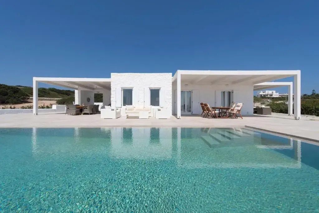 White Santa Maria Villa