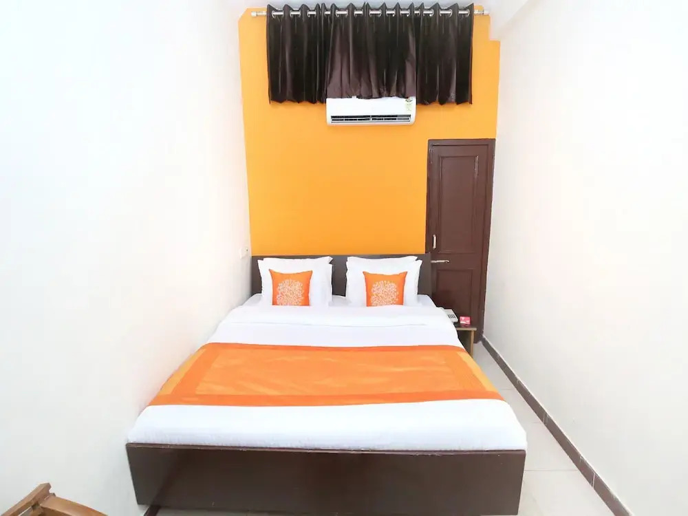 OYO 11073 Amar Guest House