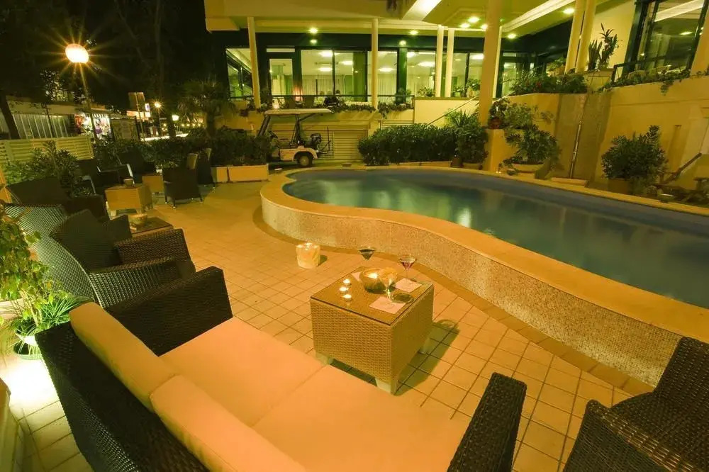 Nautilus Hotel