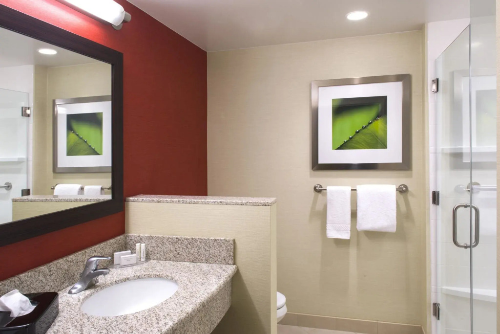 Courtyard by Marriott Evansville East