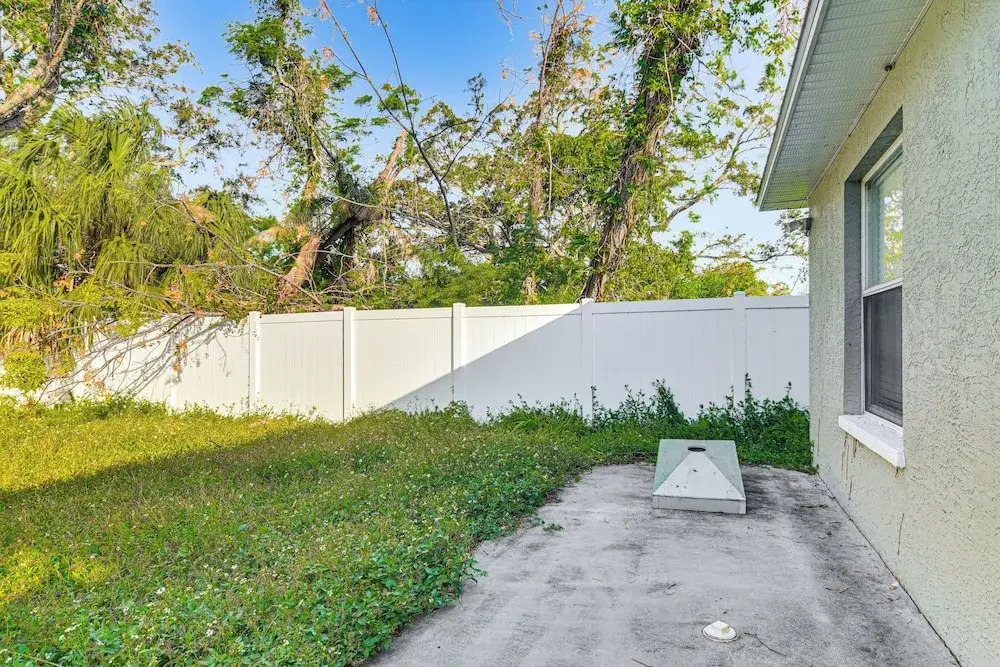 3 Mi to Clearwater Beach: Home w/ Patio & Grill!