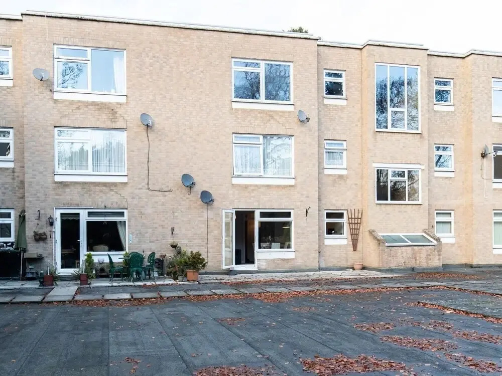 2-bedroom Apartment Woodgrange Court
