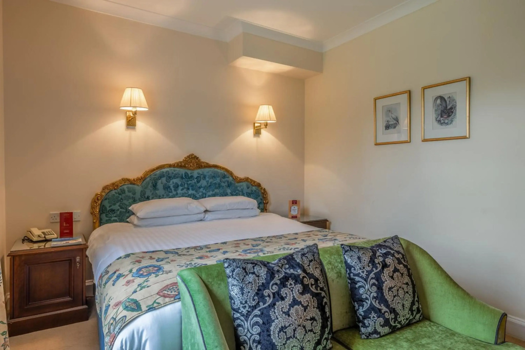Muthu Newton Hotel