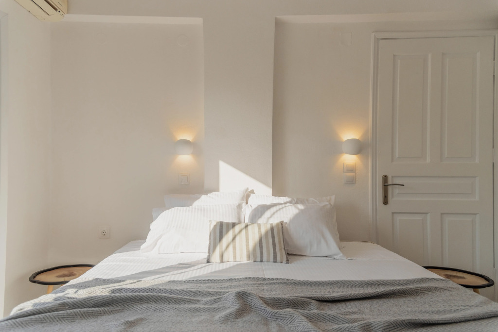Olive Grove Beachfront Apartments & Suites