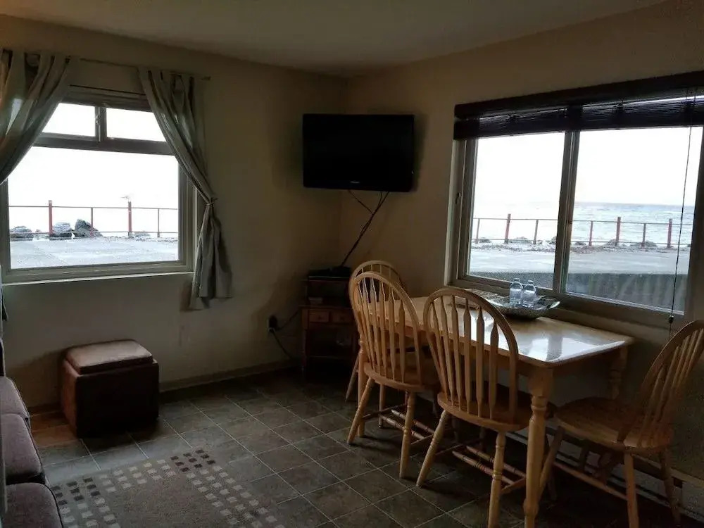 Lighthouse Motel