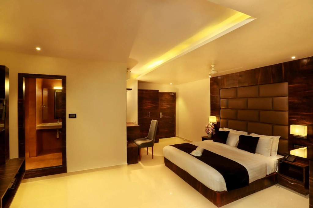 Aura One Hotel